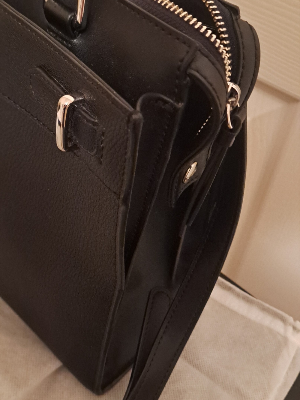Calvin Klein Black Leather Tote Key Chain Charm log and dust bag. - Picture 3 of 11
